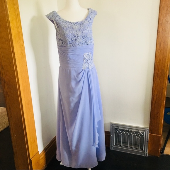 Mother of the bride dress lavender lace - Picture 6 of 7